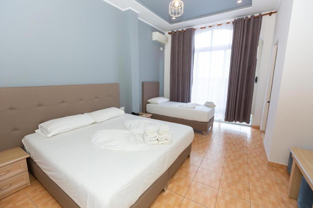 Triada Hotel